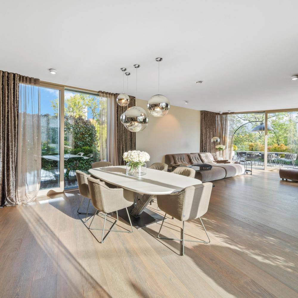 Detailverliebtes Upgrade eines Penthouses im Grünen