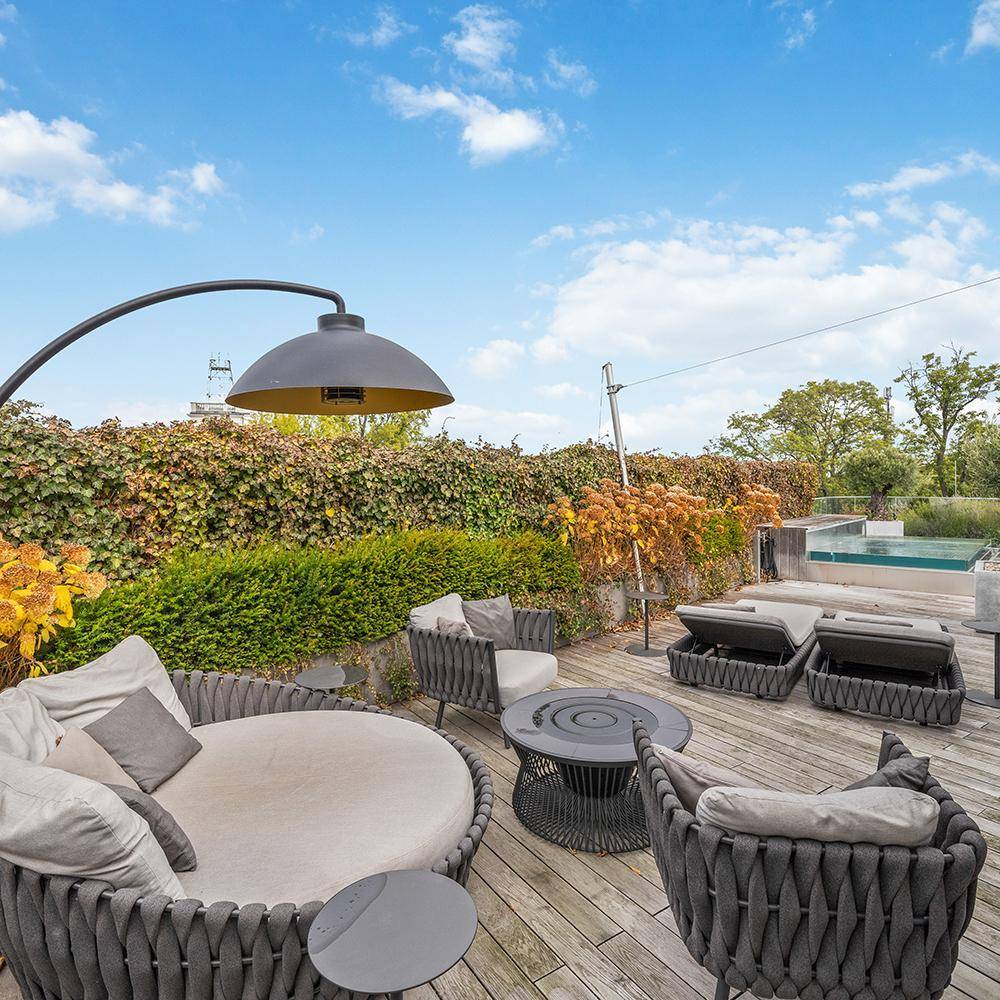 Detailverliebtes Upgrade eines Penthouses im Grünen