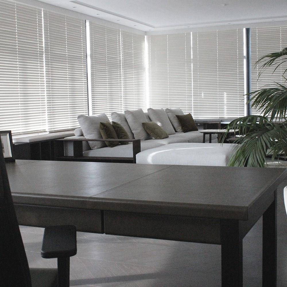 Geschichtsträchtiges Schloss am See