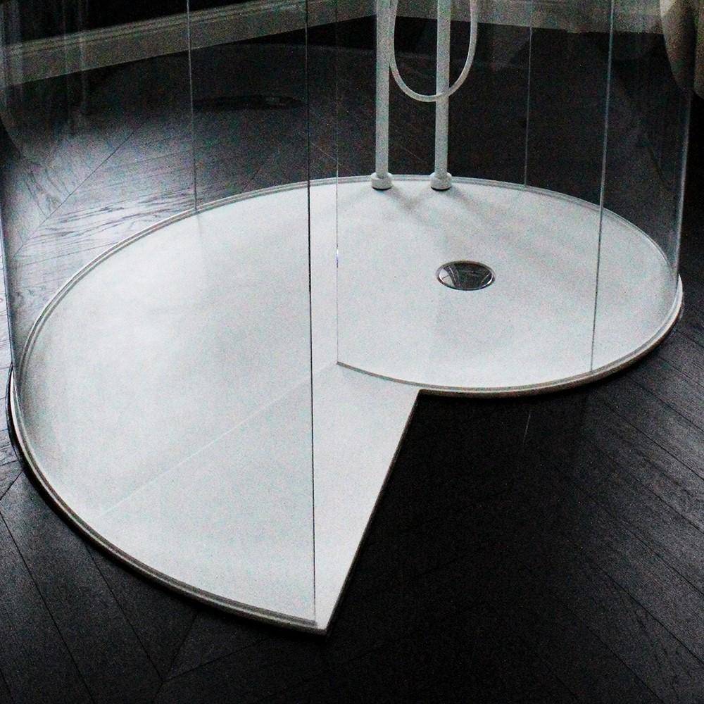 Geschichtsträchtiges Schloss am See