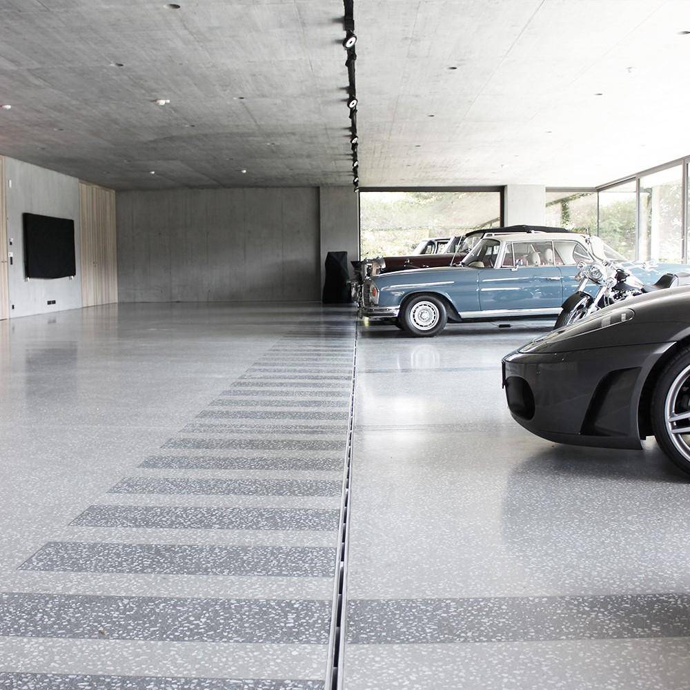 Modernes Wohnhaus am See