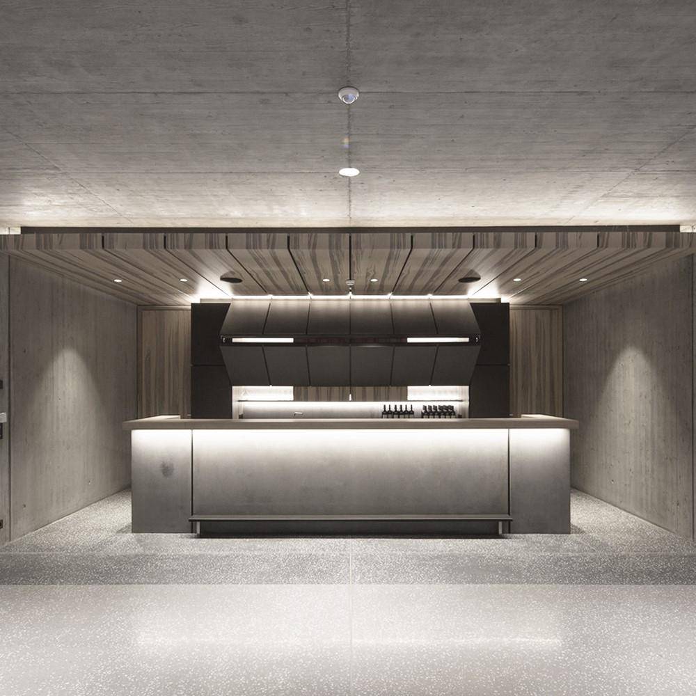 Modernes Wohnhaus am See