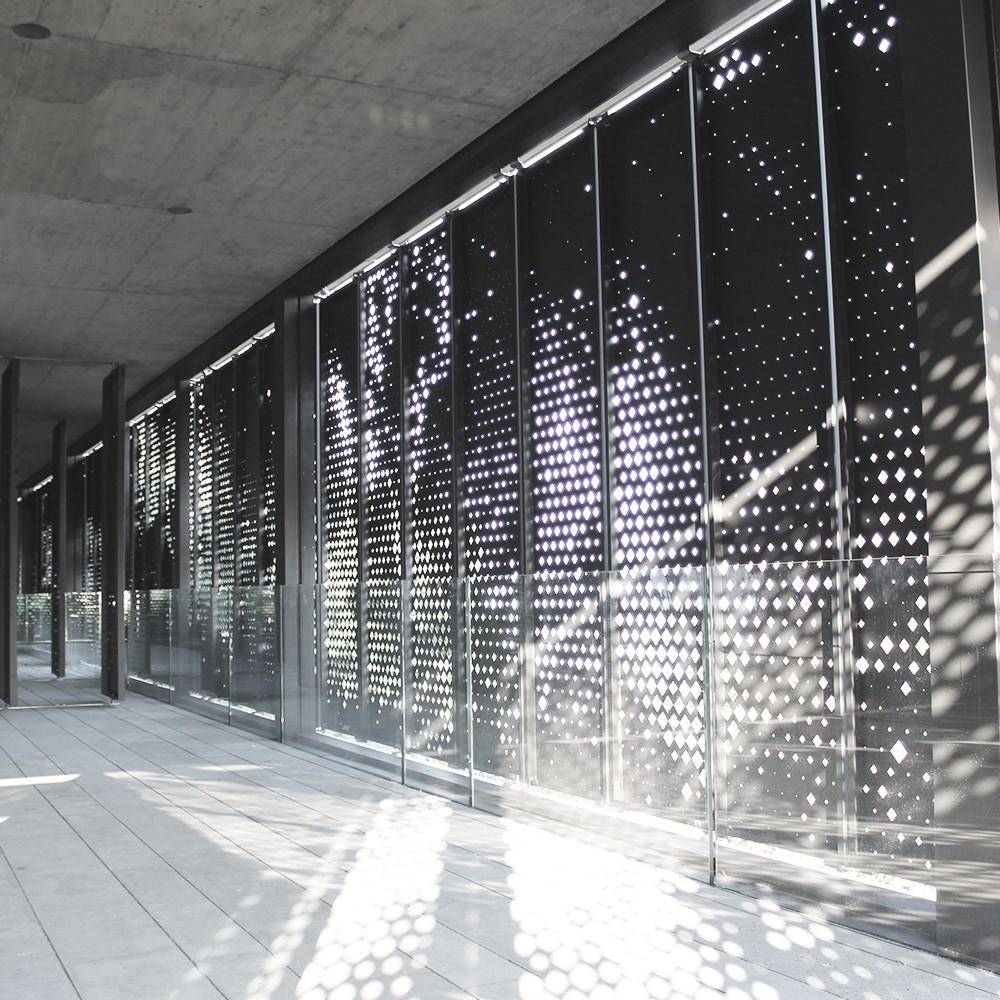 Modernes Wohnhaus am See