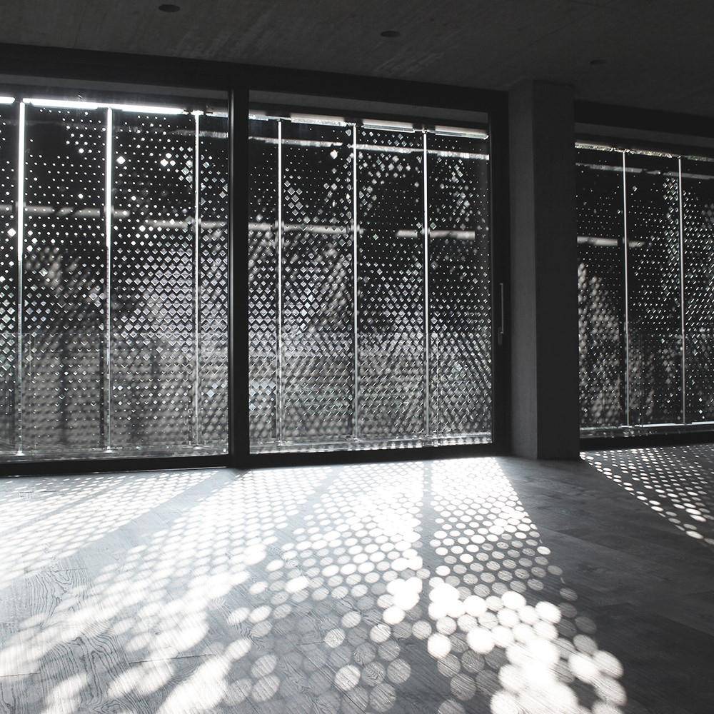 Modernes Wohnhaus am See