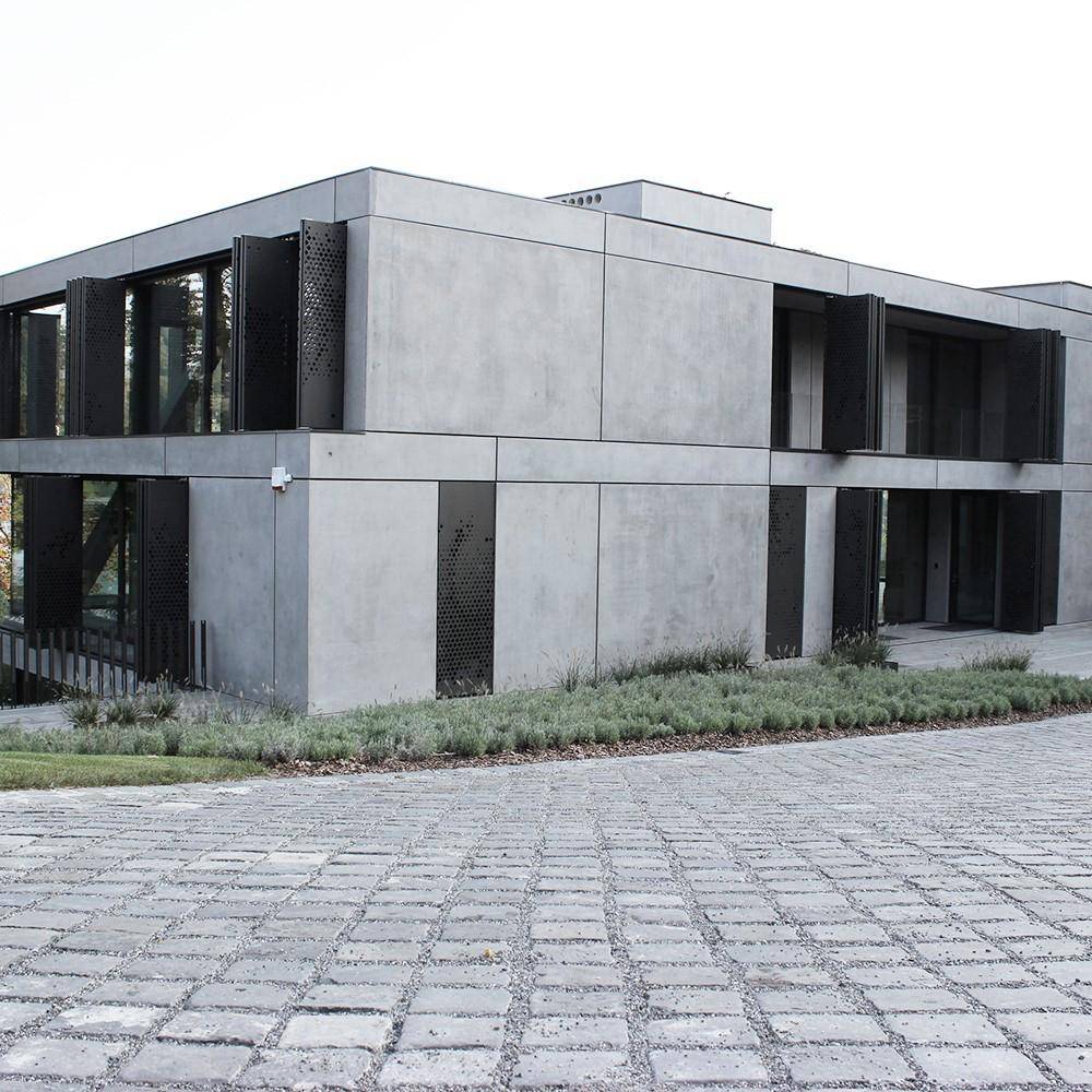 Modernes Wohnhaus am See