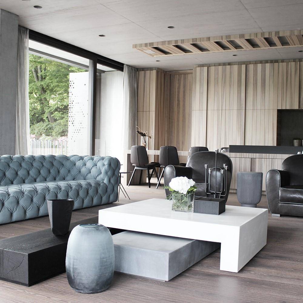 Modernes Wohnhaus am See