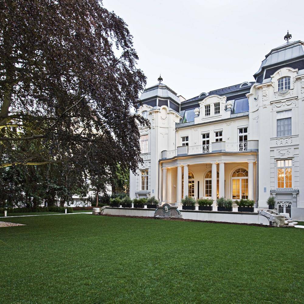 Prachtvolle Stadtvilla mit Park Prachtvolle Stadtvilla mit Park