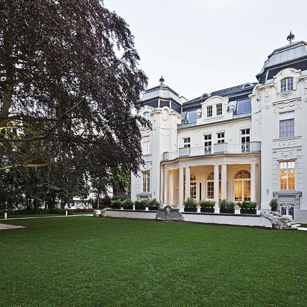 Prachtvolle Stadtvilla mit Park