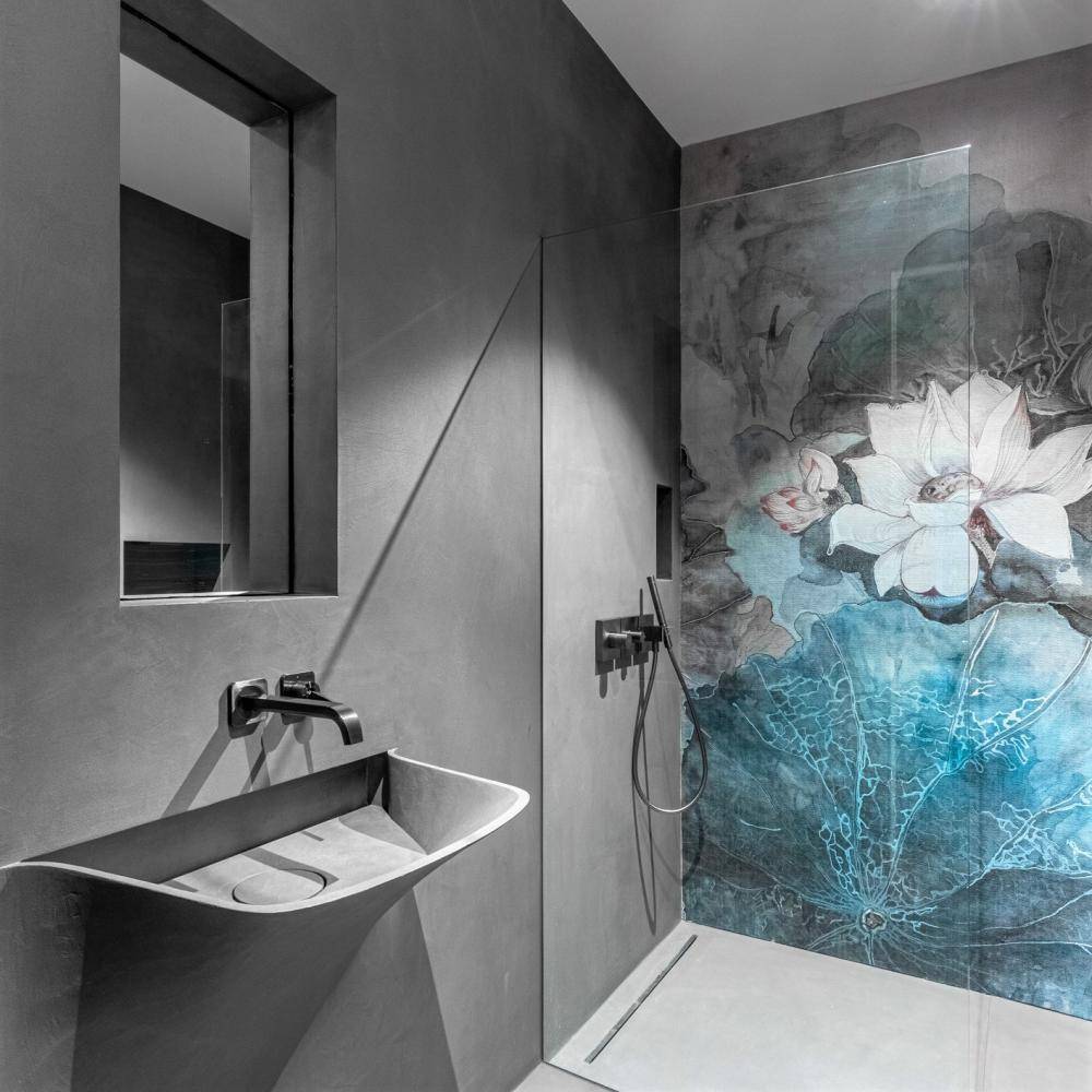 Ruhige Büroräumlichkeiten mit besonderen Oberflächen